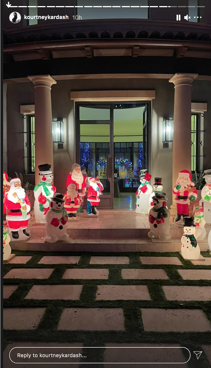 Kourtney Kardashian's Christmas Decorations: See Photos!