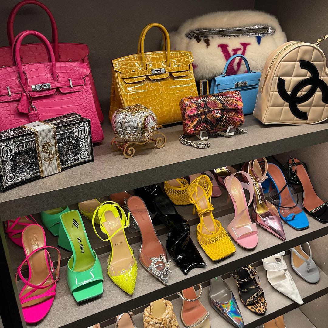 Kylie Jenner Reveals Her Closet Of Hermès, Birkin & Prada Handbags