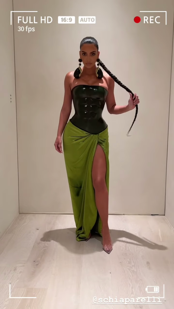 Kim Kardashian S Christmas Dress Fans Call Her The Hulk