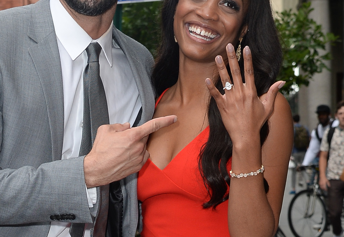 Rachel lindsay engagement sales ring cost