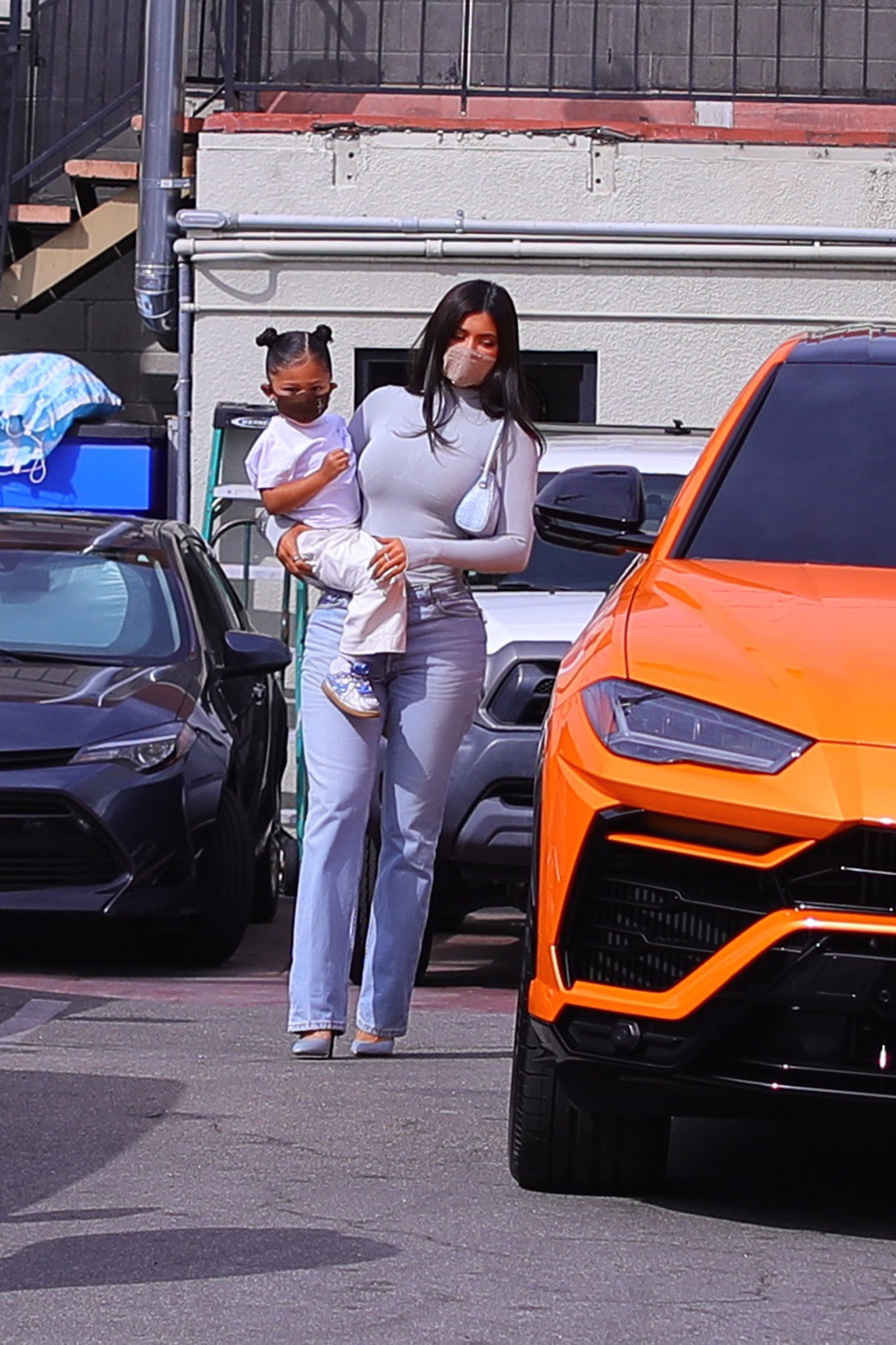 Kylie Jenner Brings Daughter Stormi to Lunch in Los Angeles: Photos