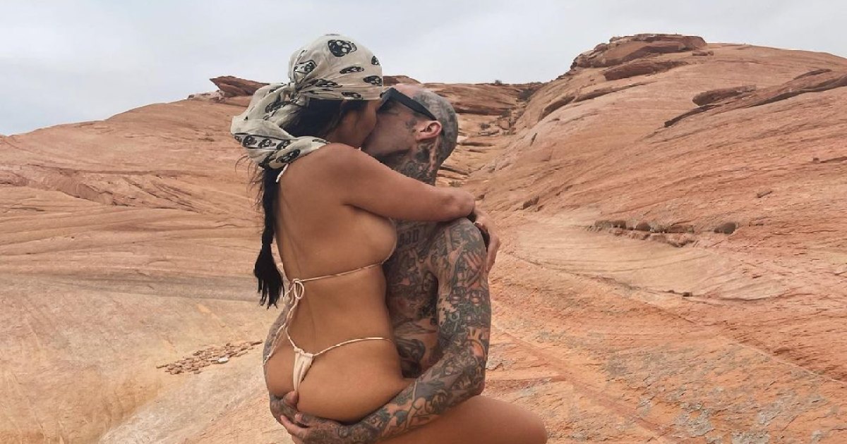 Bebe Rexha Fuck Porn - Kourtney Kardashian's Family Gush Over Her and Travis Barker