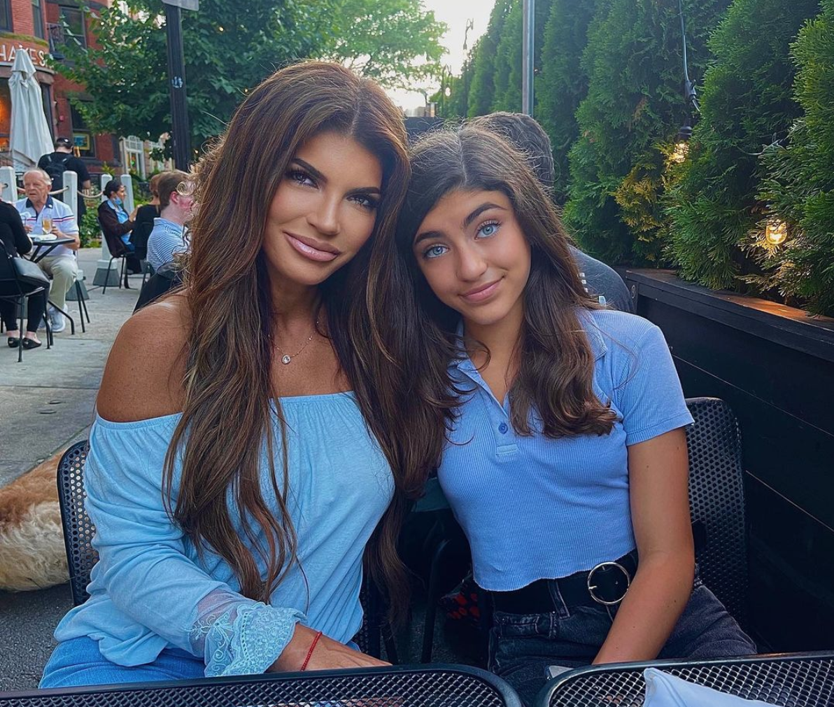 Teresa Giudice S Look Alike Daughter Audriana See Photos