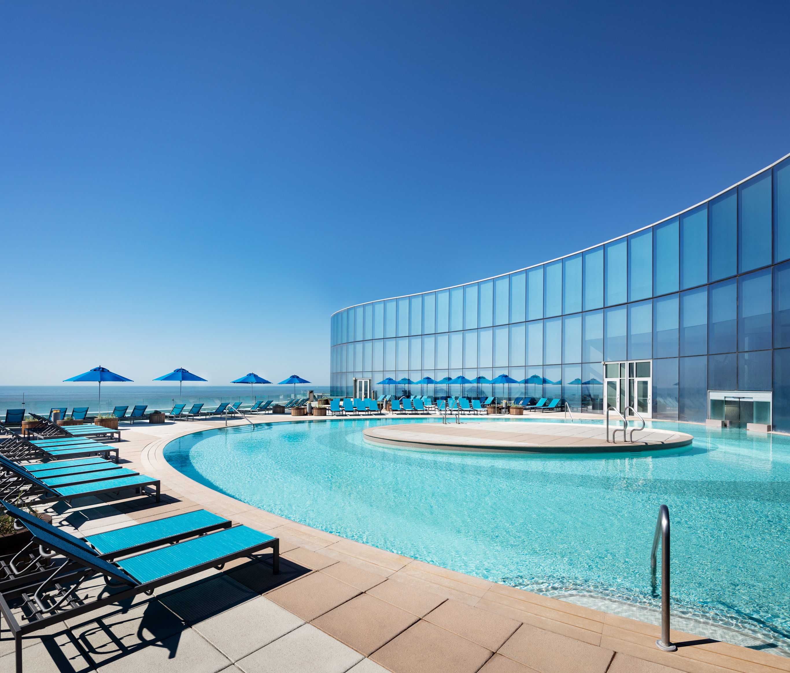 ocean casino resort pool hours