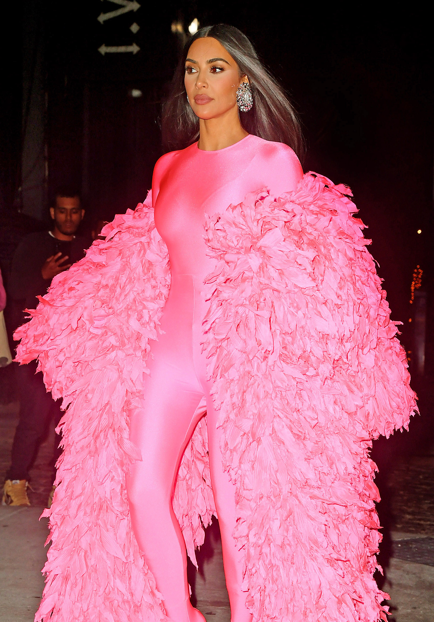 See Kim Kardashian Run Off SNL Stage for Her Quick Wardrobe Change