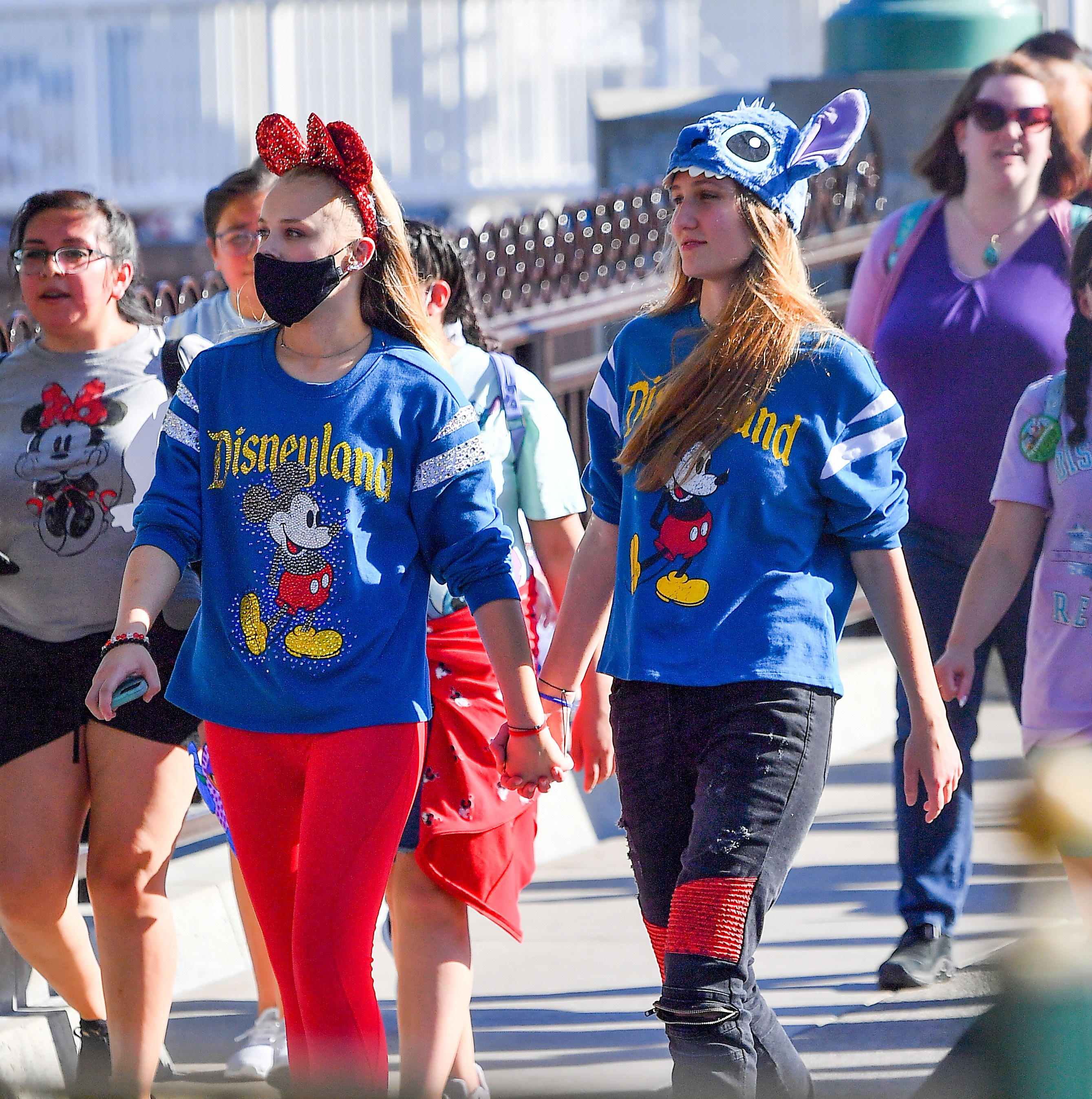 DWTS' JoJo Siwa, GF Kylie Prew Have Date Night at Disneyland: Photos