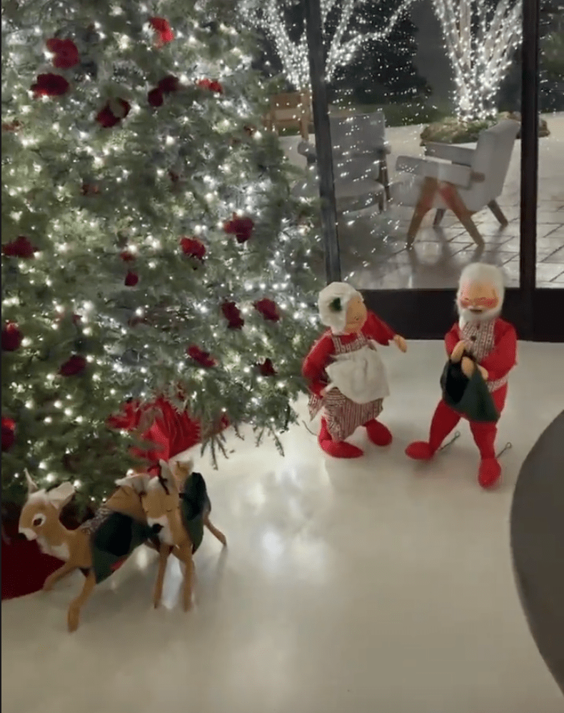 A Peek at all of Kourt's Favorite Nostalgic Christmas Decor - Poosh