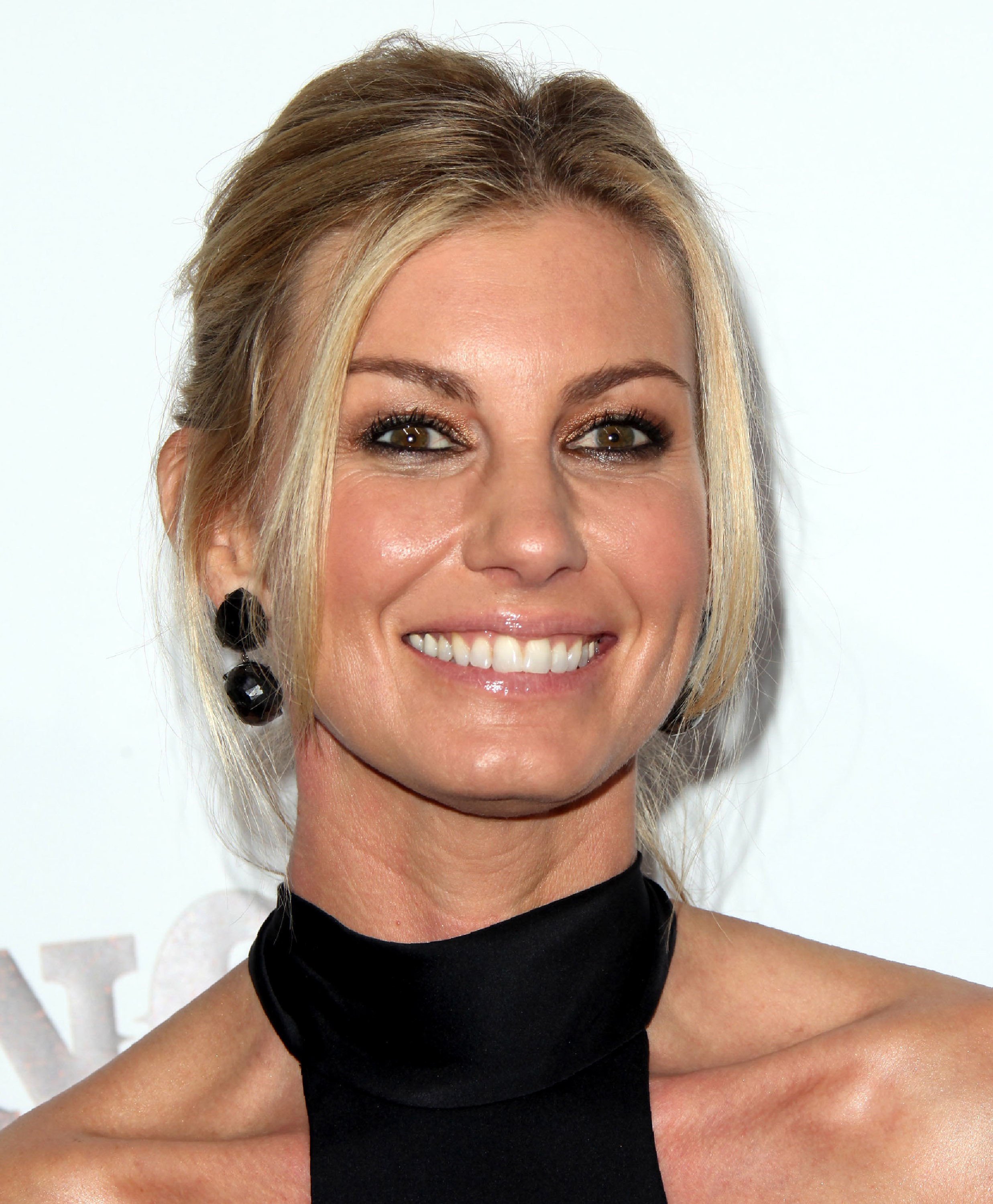 Faith Hill's Best Hairstyles And Haircuts - Celebrities
