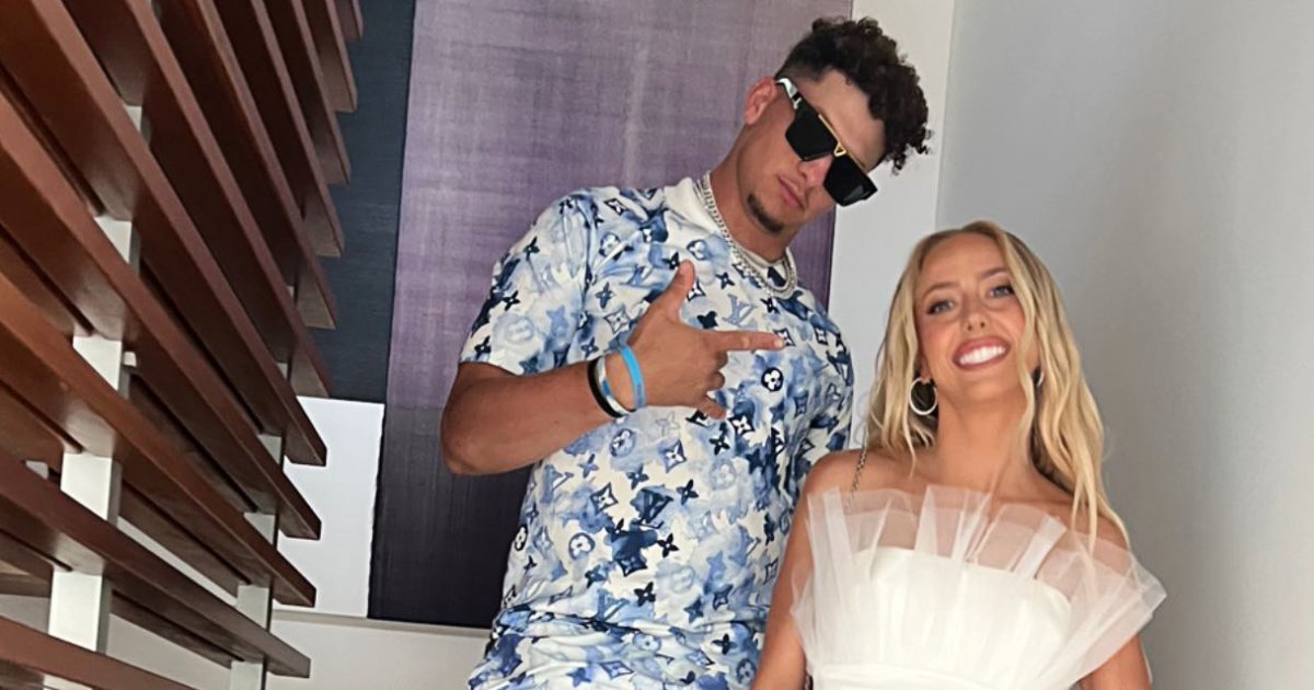 Patrick Mahomes Poses with Daughter Sterling (His Flower Girl