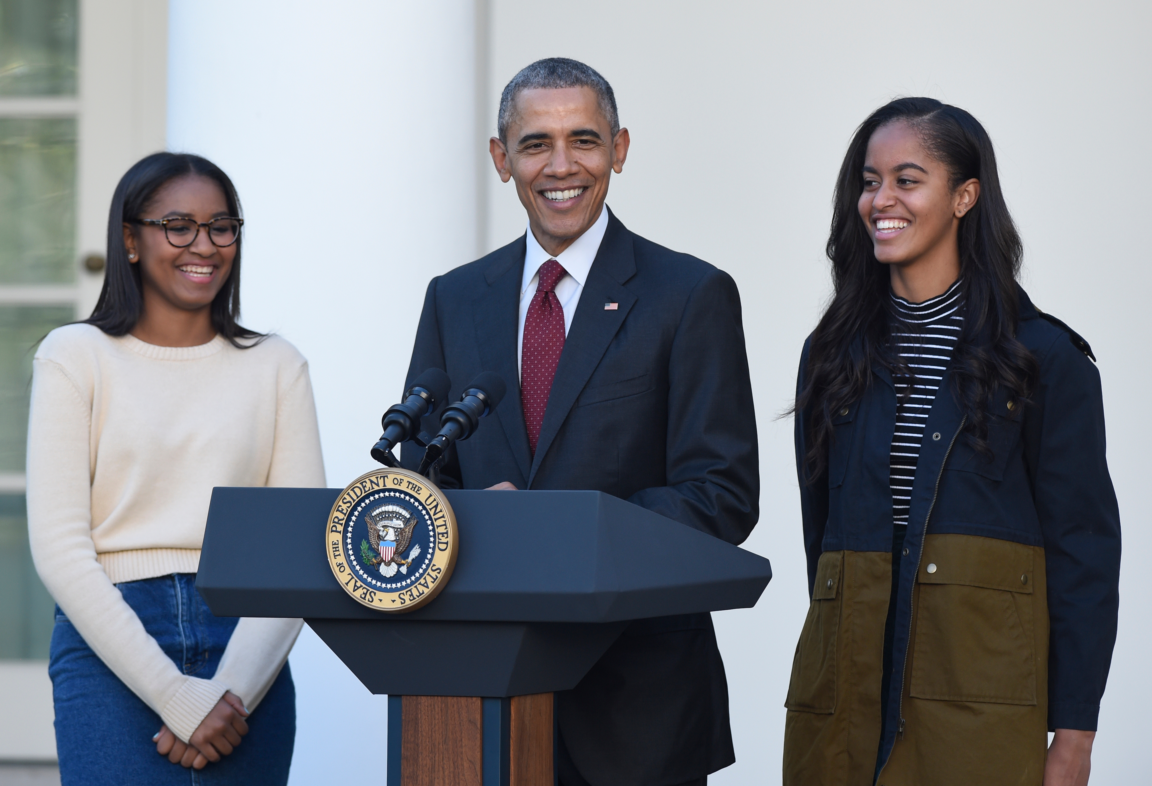barack obama daughters names and ages