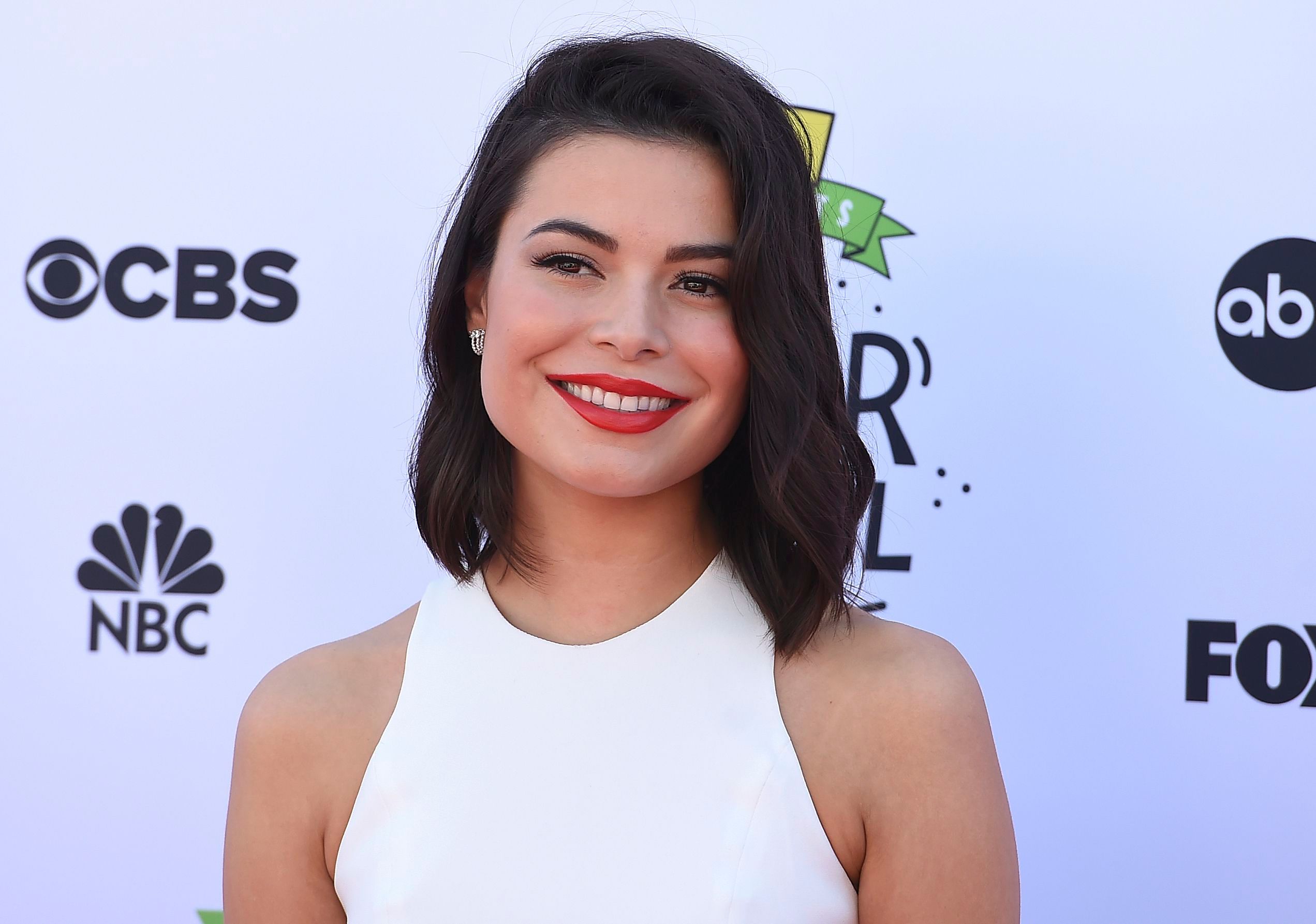 2543px x 1786px - Miranda Cosgrove's Dating History: Exes and Rumored Romances