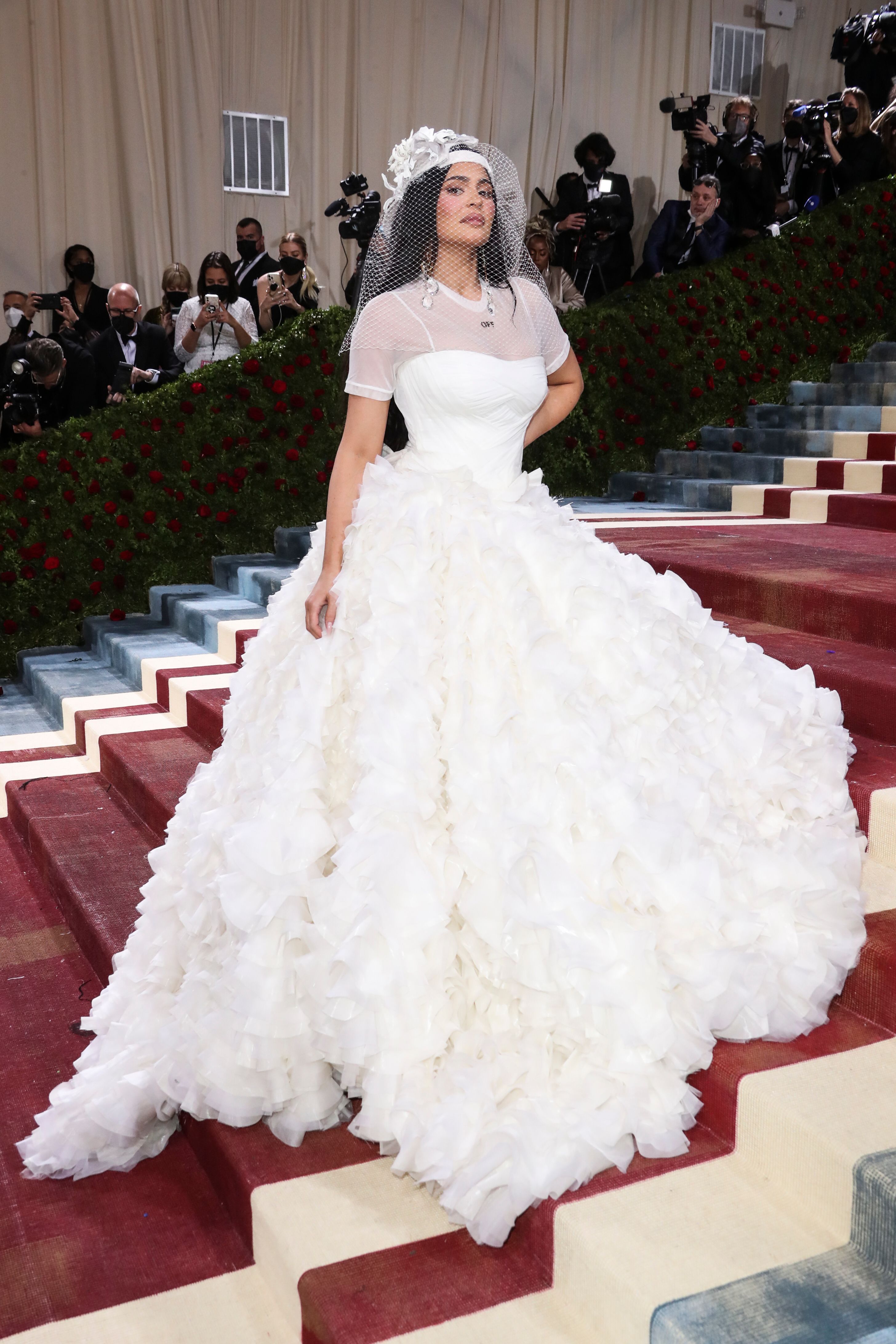 Kylie jenner met gala 2016 dress best sale