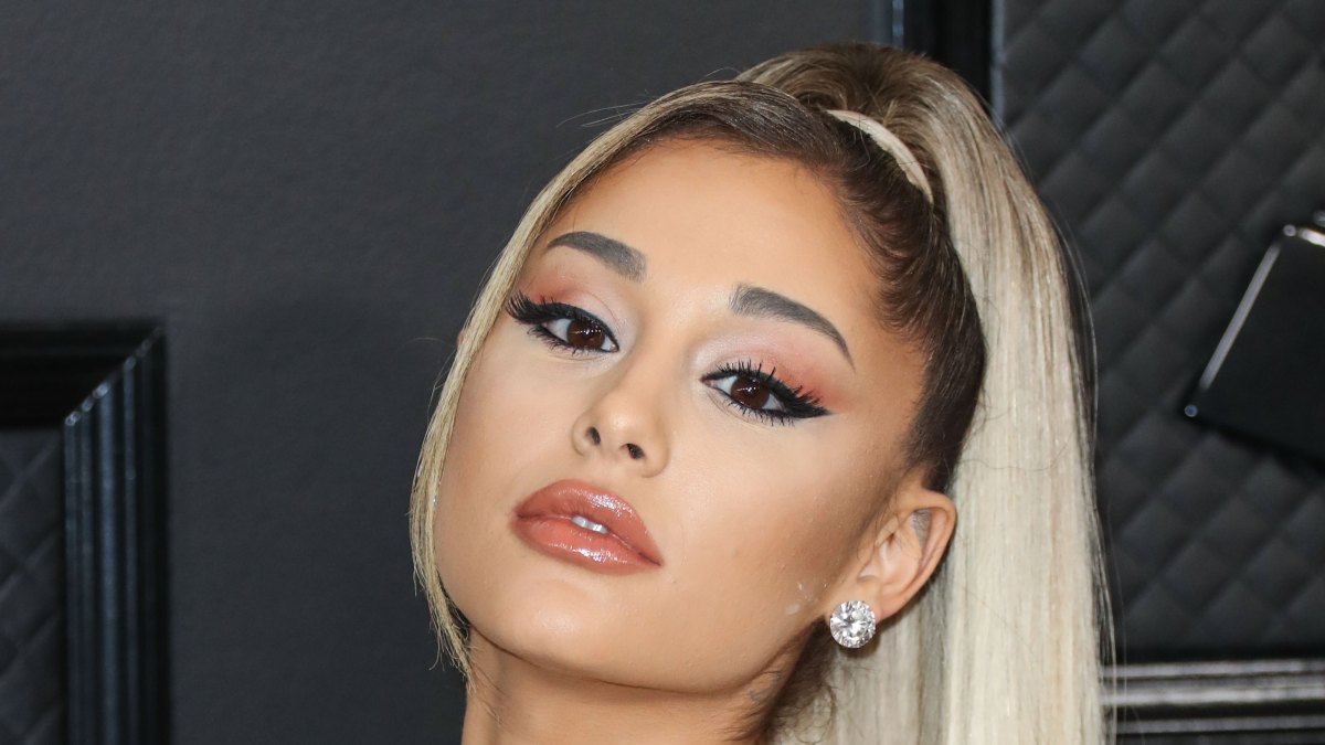 Ariana Grande Porn Quotes - Ariana Grande Posts Rare Video of Her Wearing No Makeup