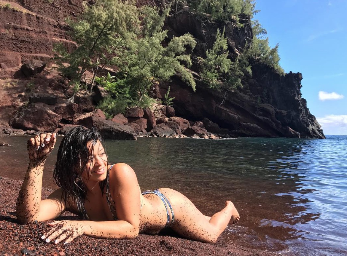Actress Gina Rodriguez - Gina Rodriguez's Bikini Photos: Her Hottest Photos in a Swimsuit