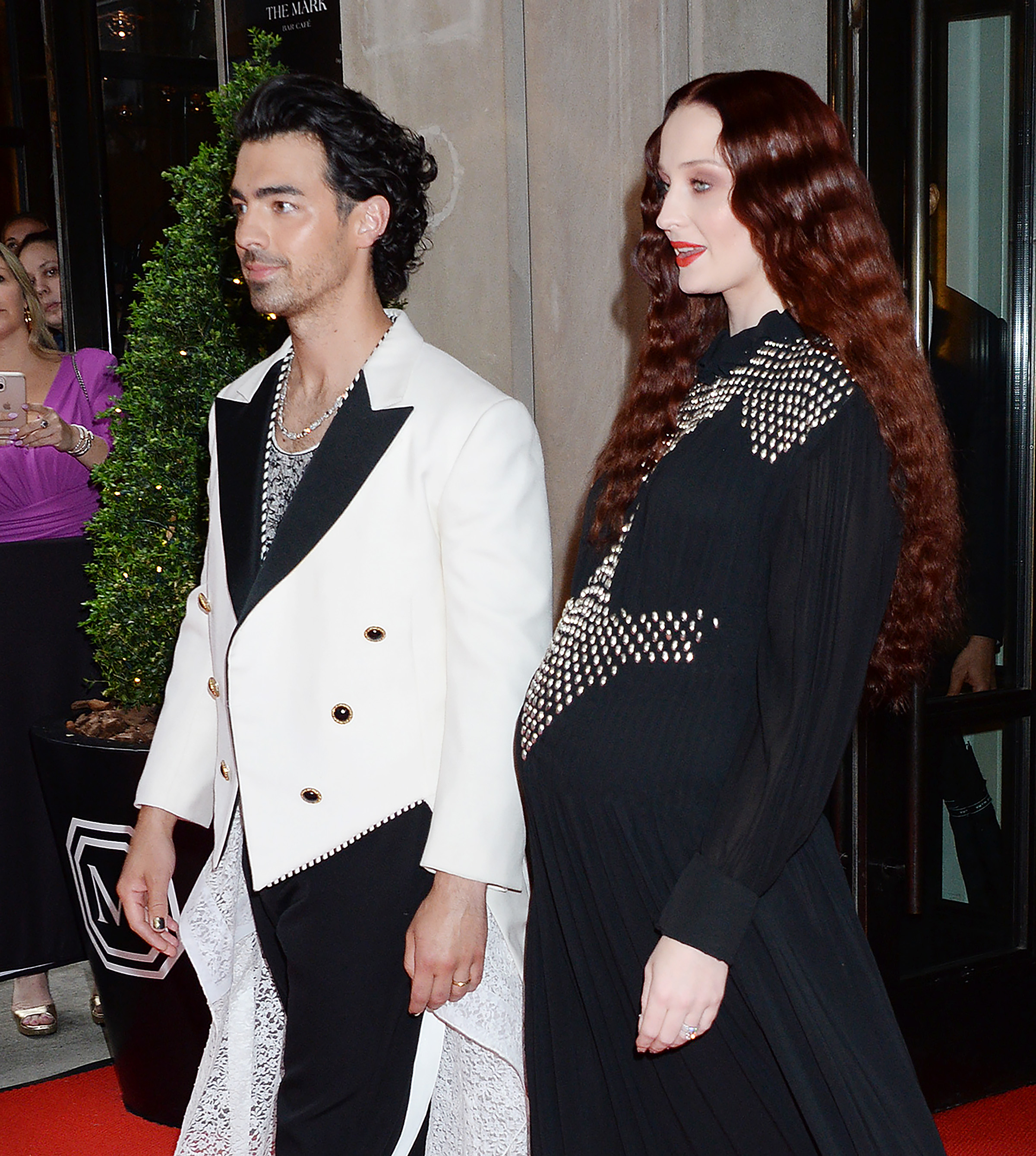 Sophie Turner Makes First Red Carpet Appearance Since Welcoming Baby 2