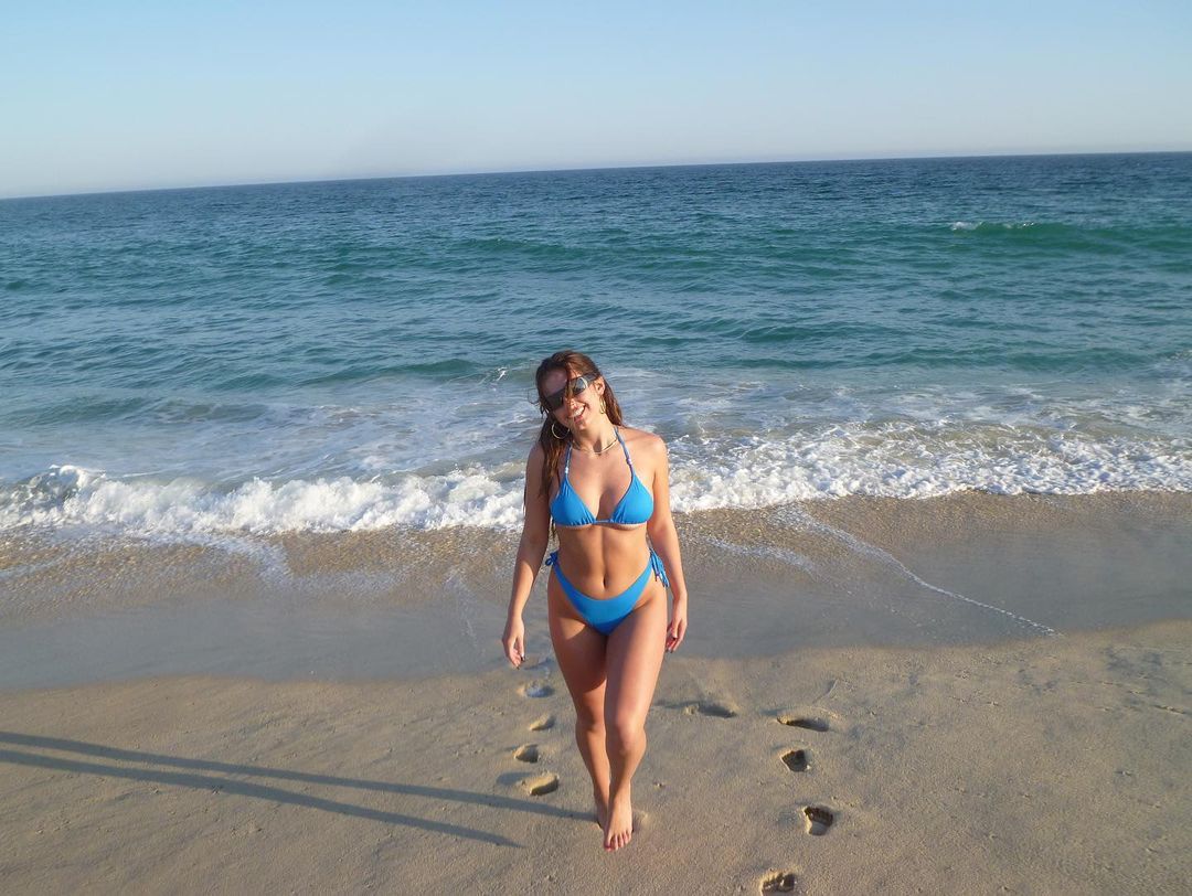 Addison Rae Is Giving Little Mermaid In An Adorable Turquoise Bikini