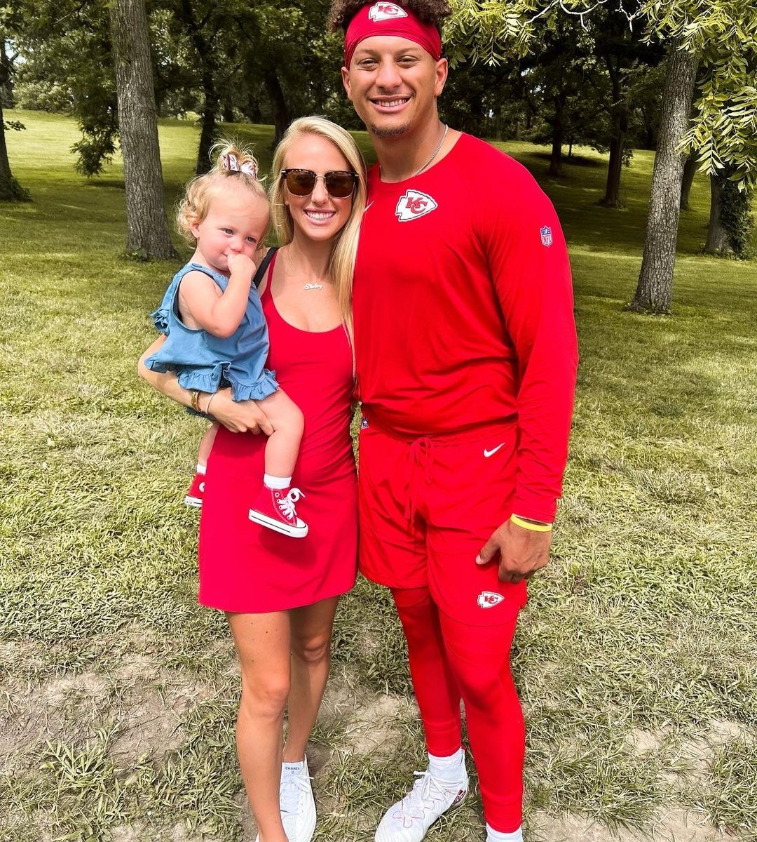 Patrick Mahomes' Baby Photo With His Parents Goes Viral—'Cute'