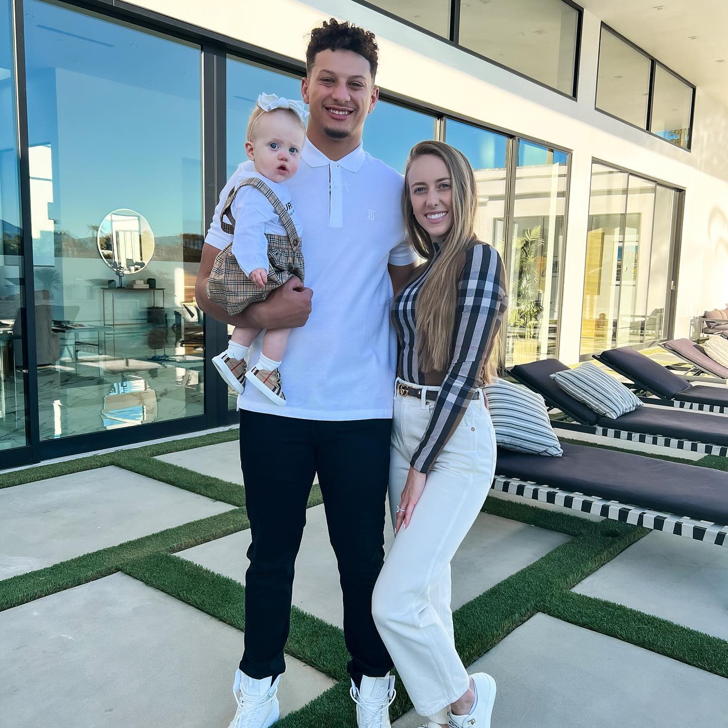 Patrick Mahomes' Baby Photo With His Parents Goes Viral—'Cute