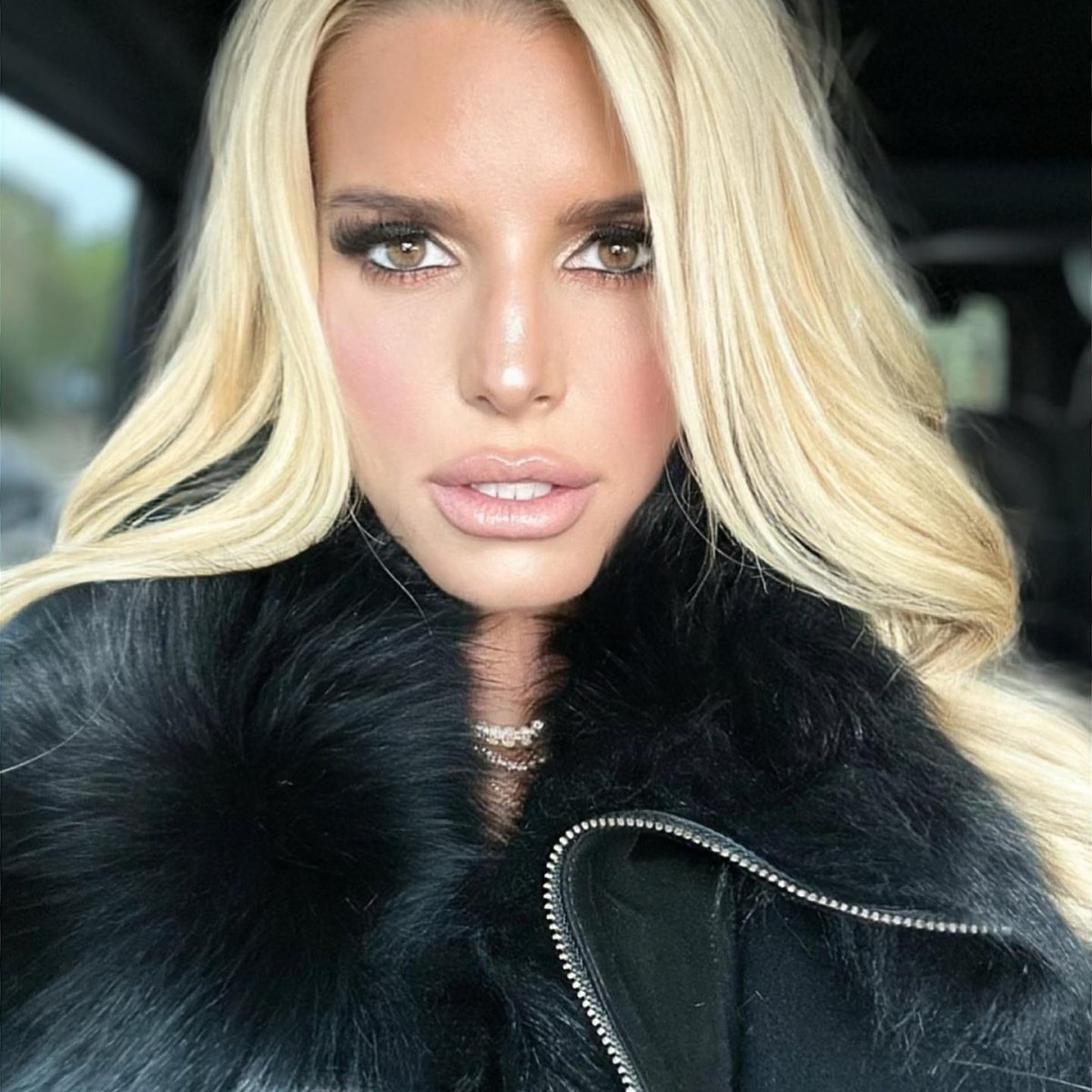 Jessica Simpson's Face Looks WILDY Different: WEIGHT LOSS or Plastic  Surgery? 