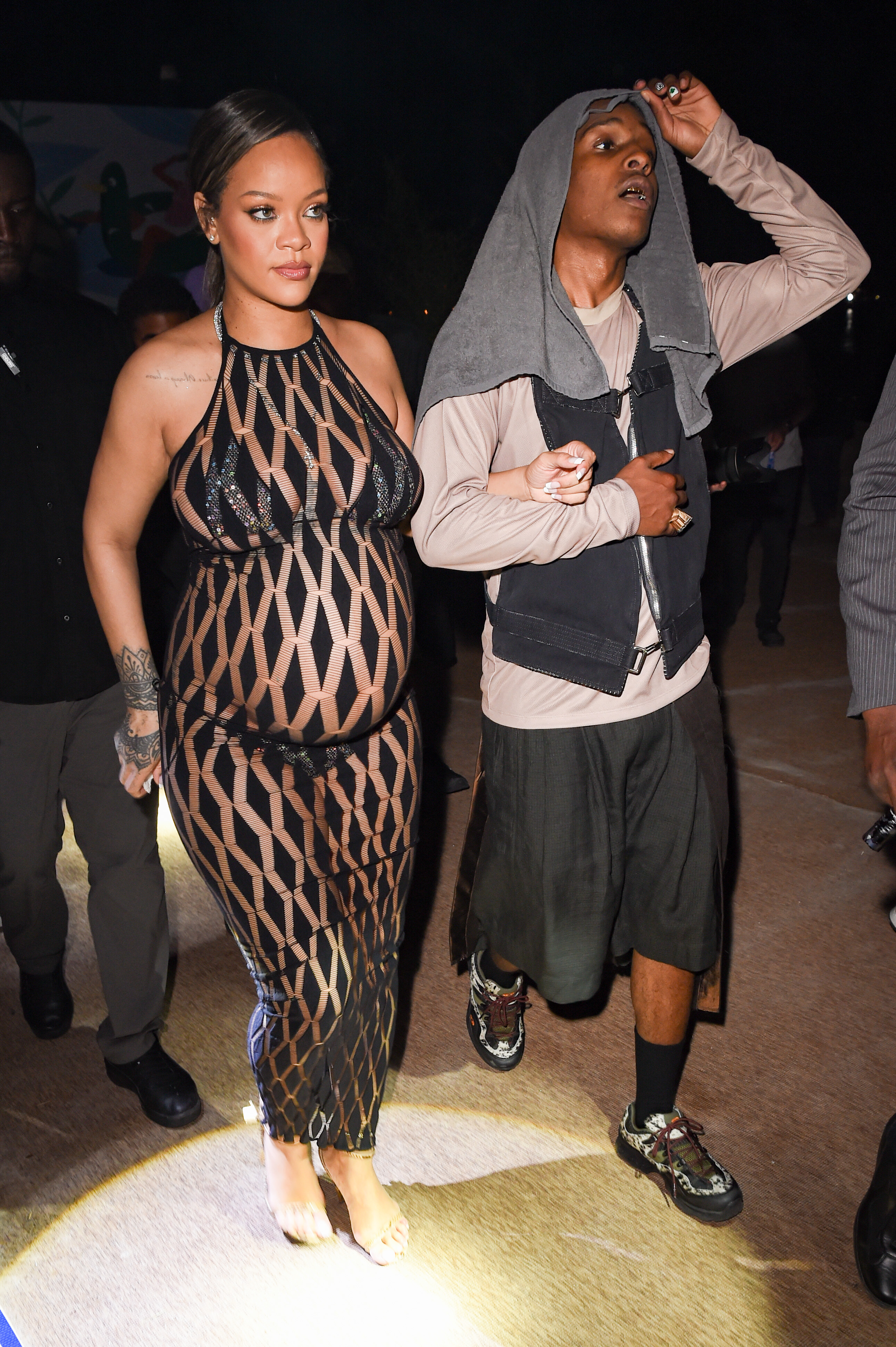 Rihanna Returns to Her Hotel After Day Out in NYC: Photo 4924550, Pregnant  Celebrities, Rihanna Photos