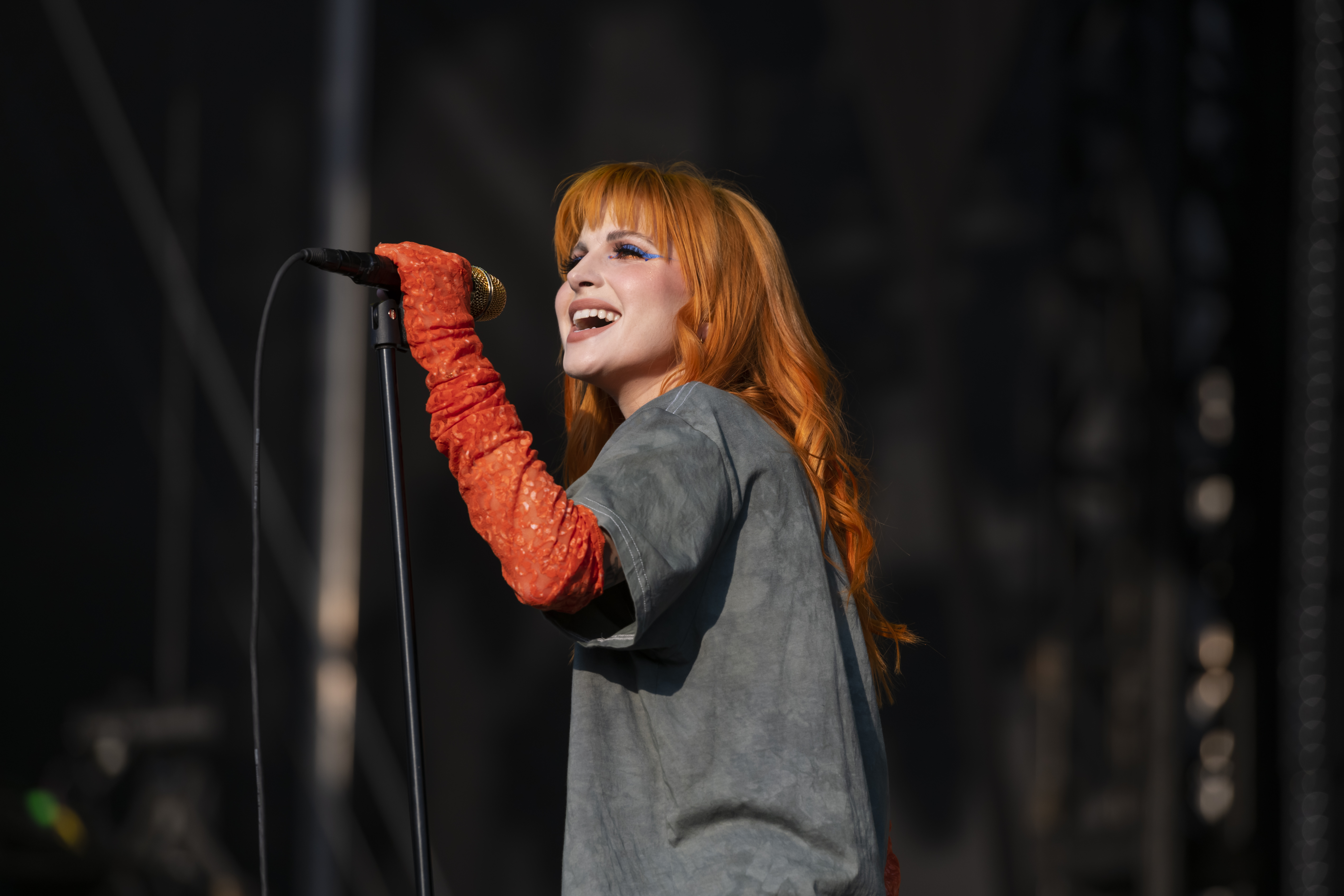 Hayley Williams (Paramore), 10/17/09 Brand New Eyes Tour Pa…