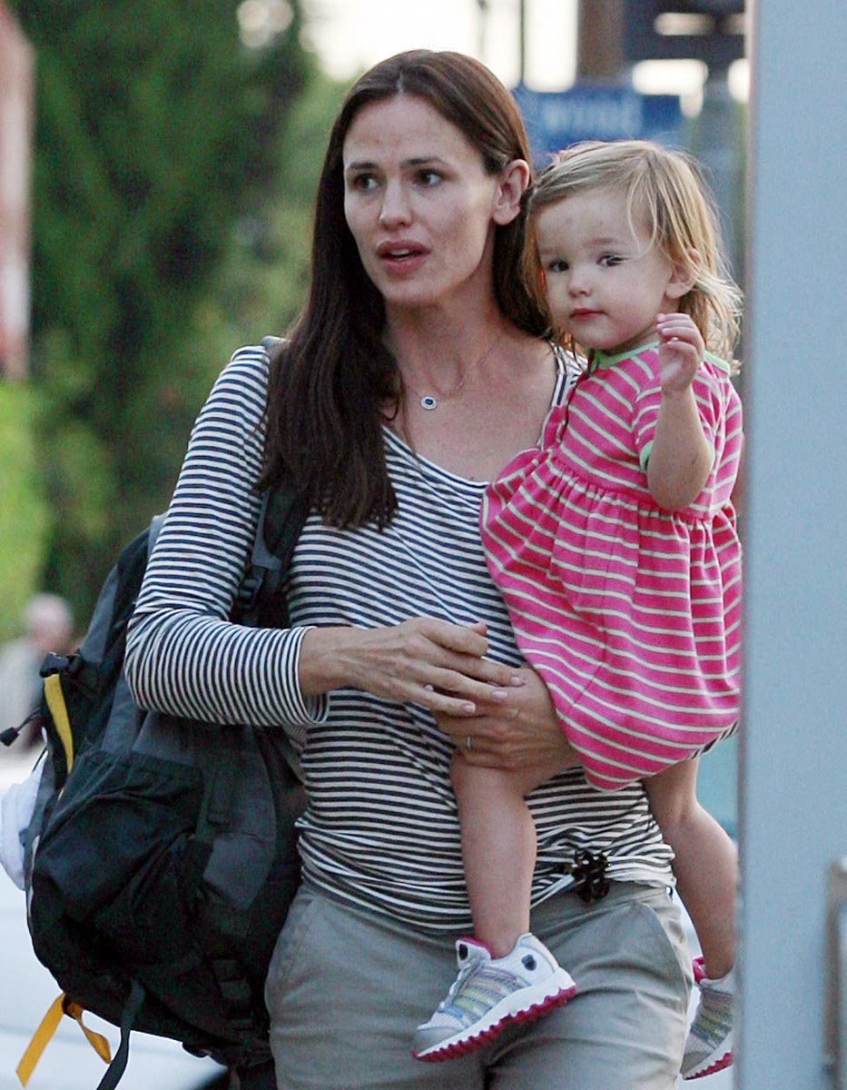 Ben Affleck and Jennifer Garner’s Child Fin Photos: Then and Now