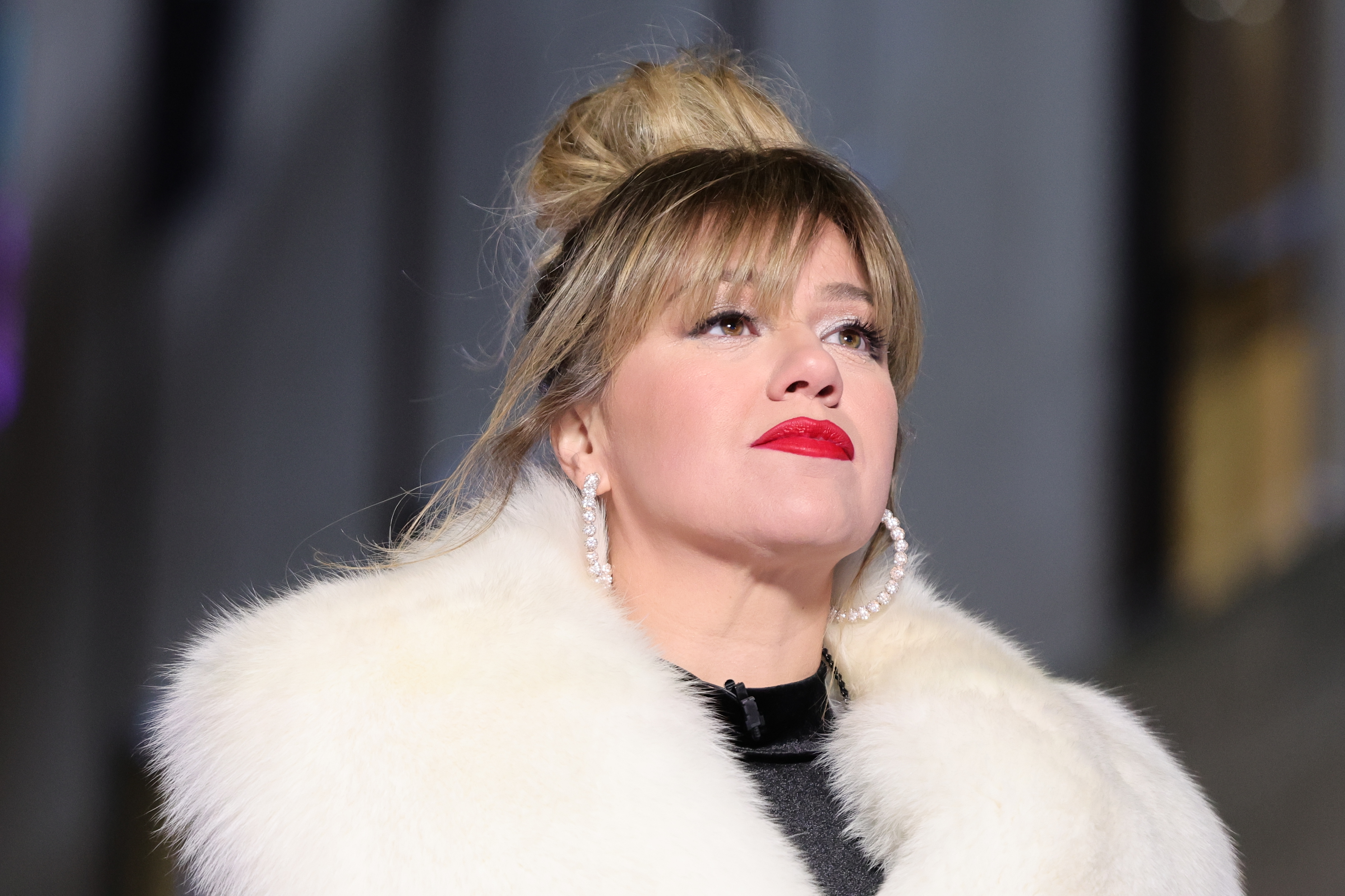 What weight loss pills is Kelly Clarkson taking to lose weight?