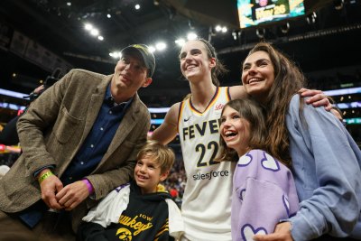 Ashton Kutcher, Mila Kunis’ 2 Kids Rare Appearance at WNBA Game