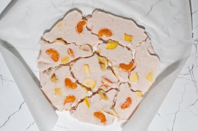 Summer Recipes for Chia Pudding and Frozen Yogurt Bark